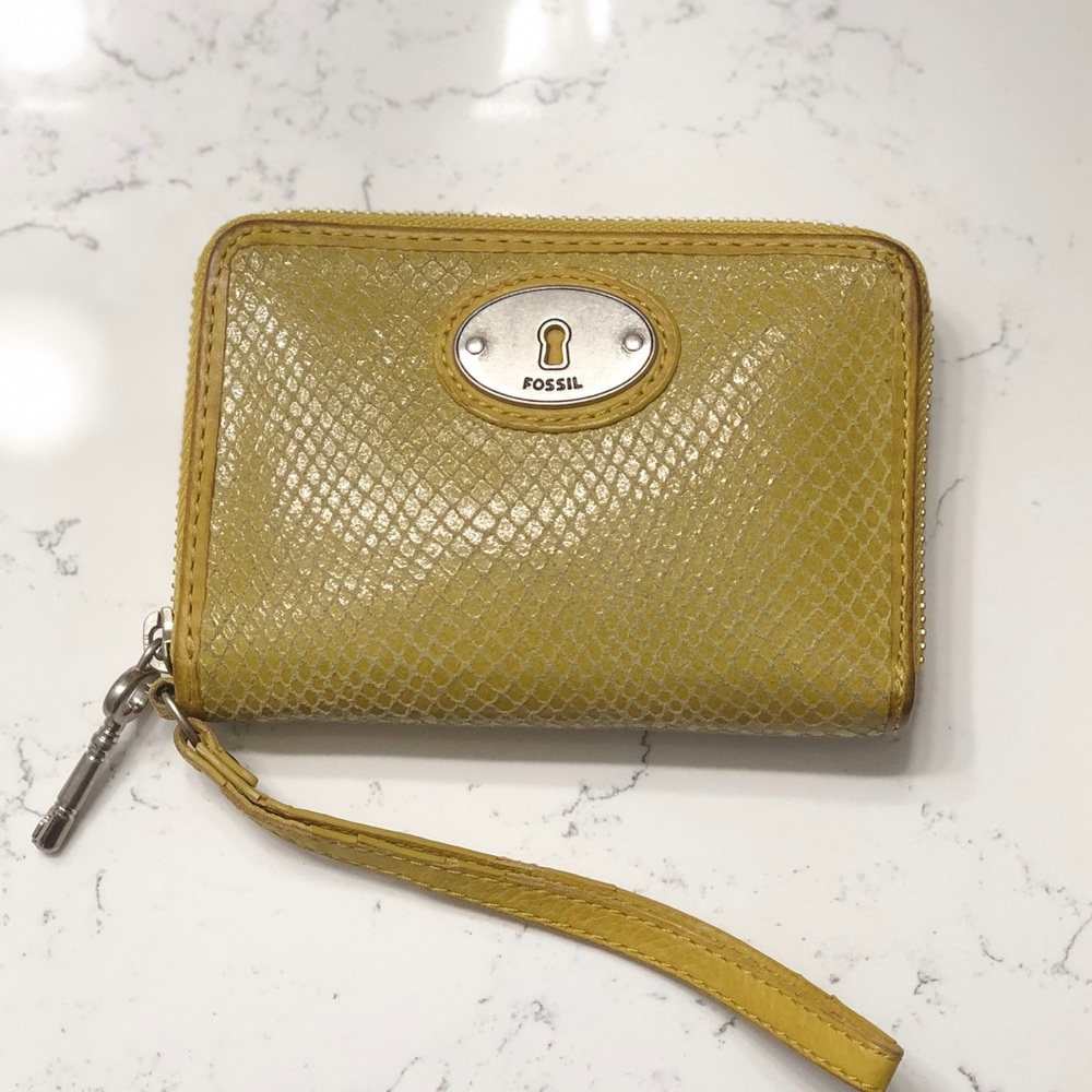 Fossil snakeskin wristlet wallet